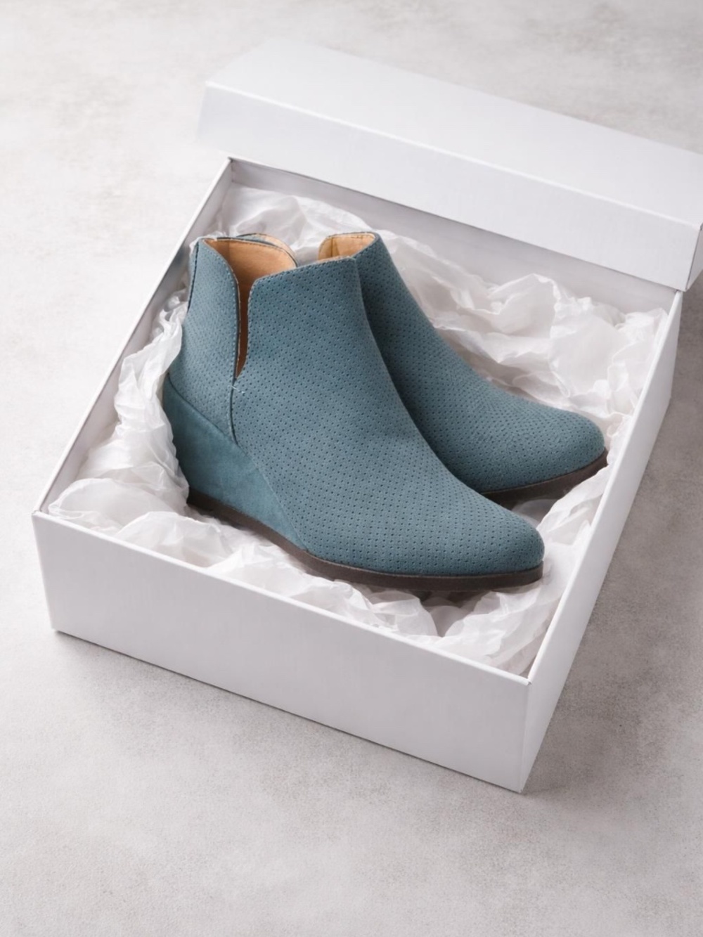 Journee Collection Women Mylee Wedge Heel V-Cut Ankle Booties Size US 8M Blue